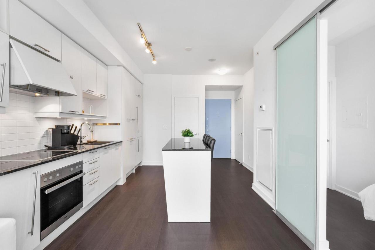 Apartamento Heart Of Downtown Toronto! Exterior foto